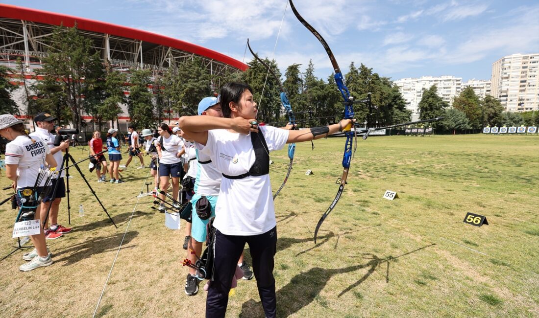 ANTALYA (AA) – Uluslararası Kahraman Bagatır İlkbahar Okları Turnuvası'nda Klasik