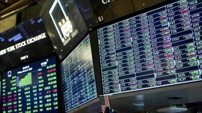 Küresel piyasalarda, Fed'in politika faizini öngörülenden geç indirmeye başlayabileceği endişesinin