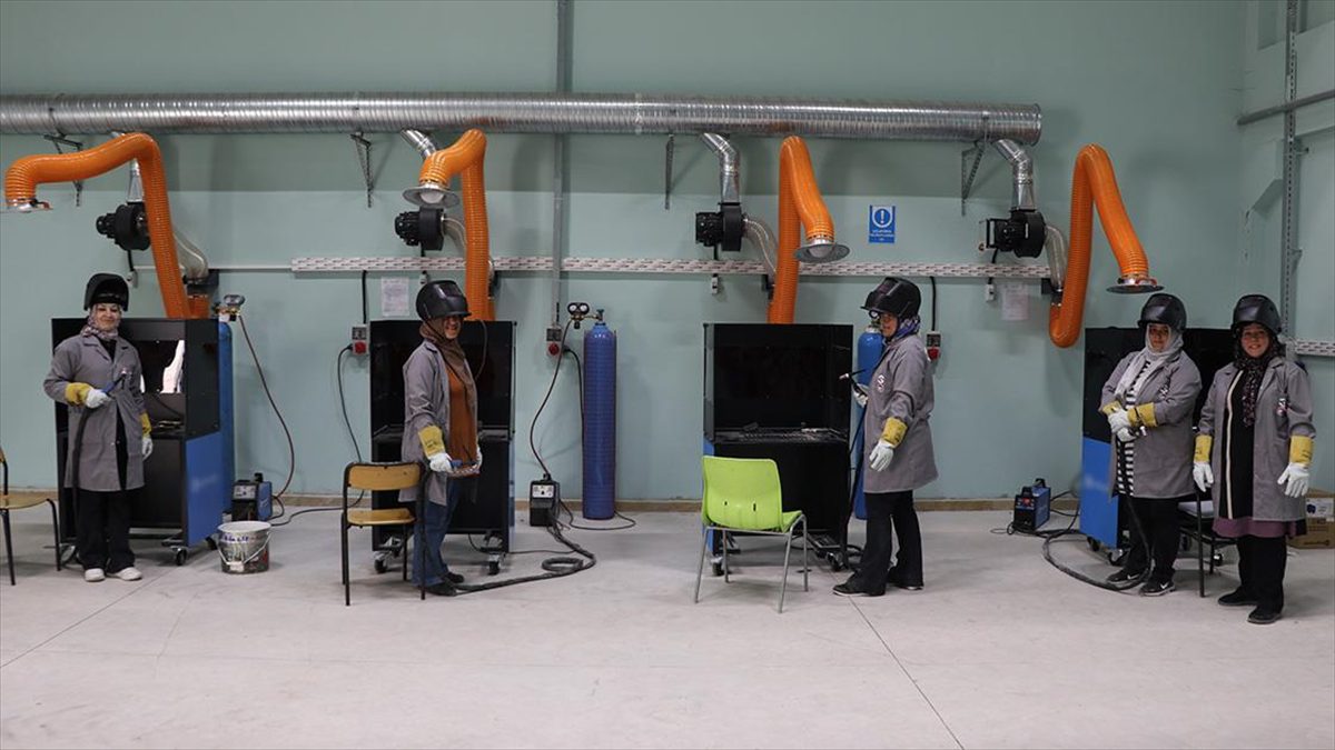 Kütahya Ticaret ve Sanayi Odası (KÜTSO) tarafından kadın iş gücünün