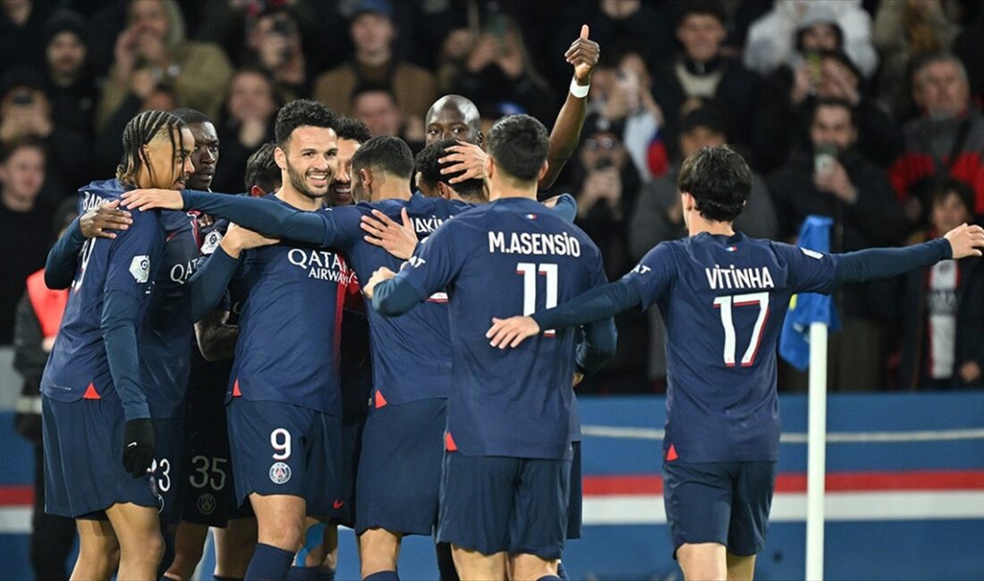 Fransa 1. Futbol Ligi'nde (Ligue 1) Paris Saint-Germain (PSG), Monaco'nun