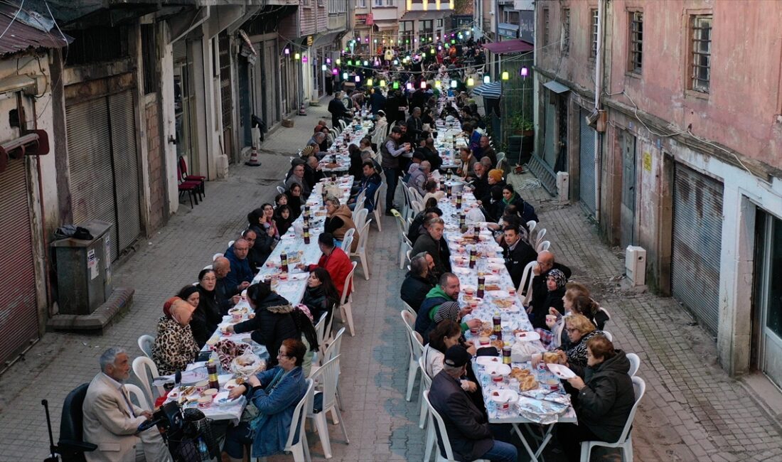 Giresun'un Tirebolu ilçesinde 8 yıldır "Bir kap fazla yap" sloganı