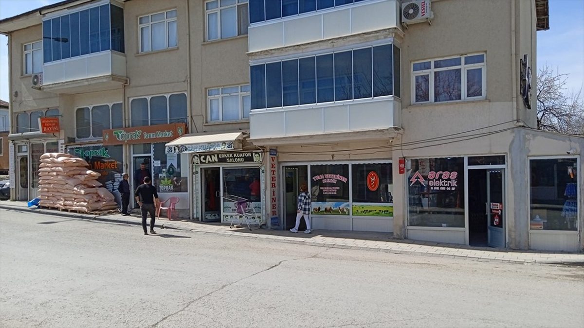 Malatya'nın Doğanşehir ilçesinde saat 10.48'de, 4,5 büyüklüğünde deprem meydana geldi.