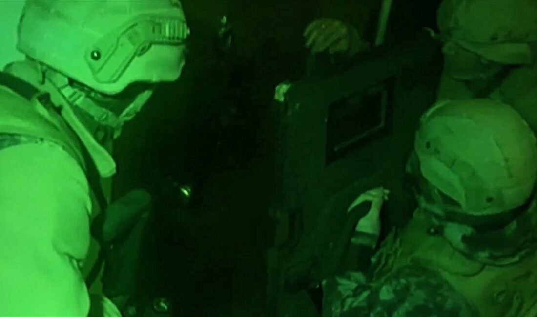 İçişleri Bakanı Ali Yerlikaya, "Mercek-17" operasyonlarında 707 silahın ele geçirildiğini