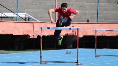 Atletizmde Türkiye şampiyonlukları bulunan 23 yaşındaki Doğukan Kilcioğlu, uluslararası arenadaki