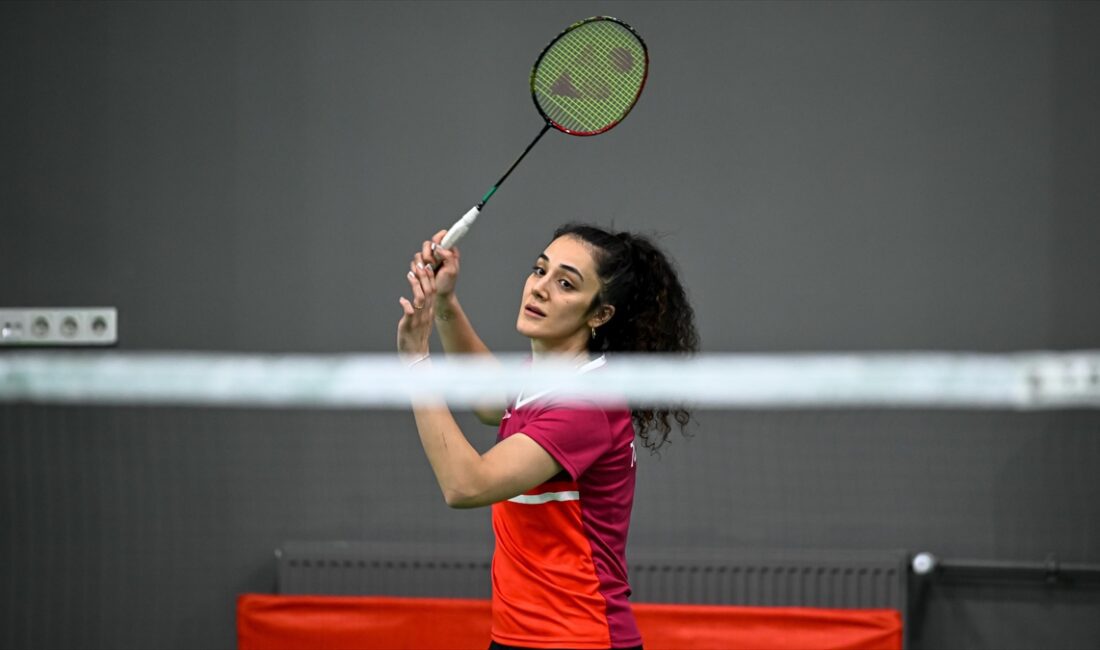 Olimpiyatlarda Türkiye'yi temsil eden ilk badmintoncu Neslihan Arın, oyunlara 3'üncü
