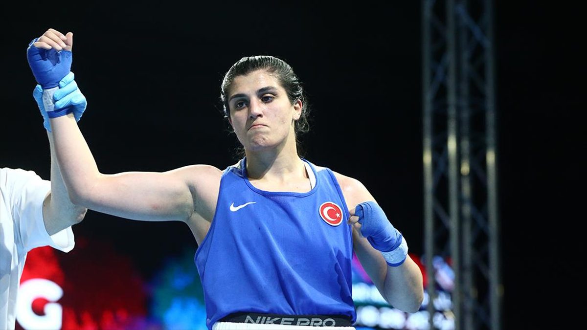 Sırbistan'da gerçekleştirilen 2024 Büyükler Avrupa Boks Şampiyonası'nda Busenaz Sürmeneli, altın