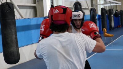 Paris 2024 Olimpiyat Oyunları kotası bulunan milli boksör Gizem Özer,