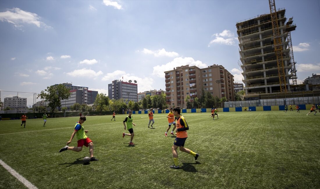 MKE Ankaragücü Kulübünün altyapıdaki futbol takımları, başarılı performanslarıyla dikkati çekiyor.