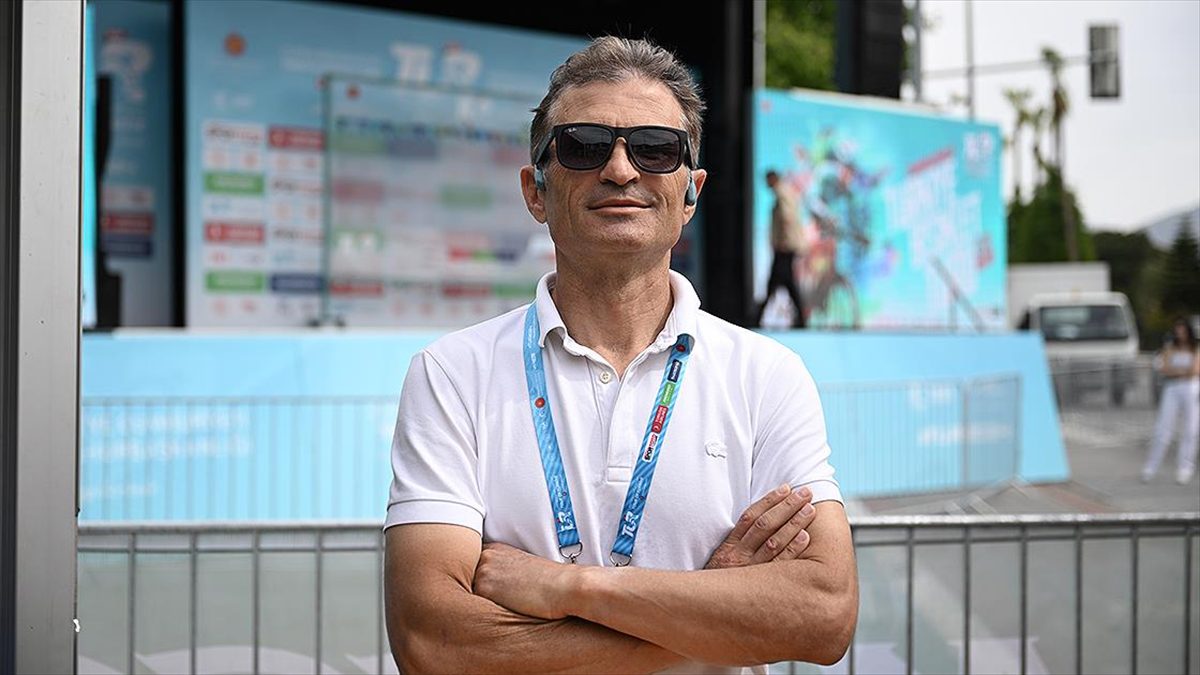 Mutlu Erçevik, yarış direktörlüğünü yaptığı Cumhurbaşkanlığı Türkiye Bisiklet Turu'nu dünyanın