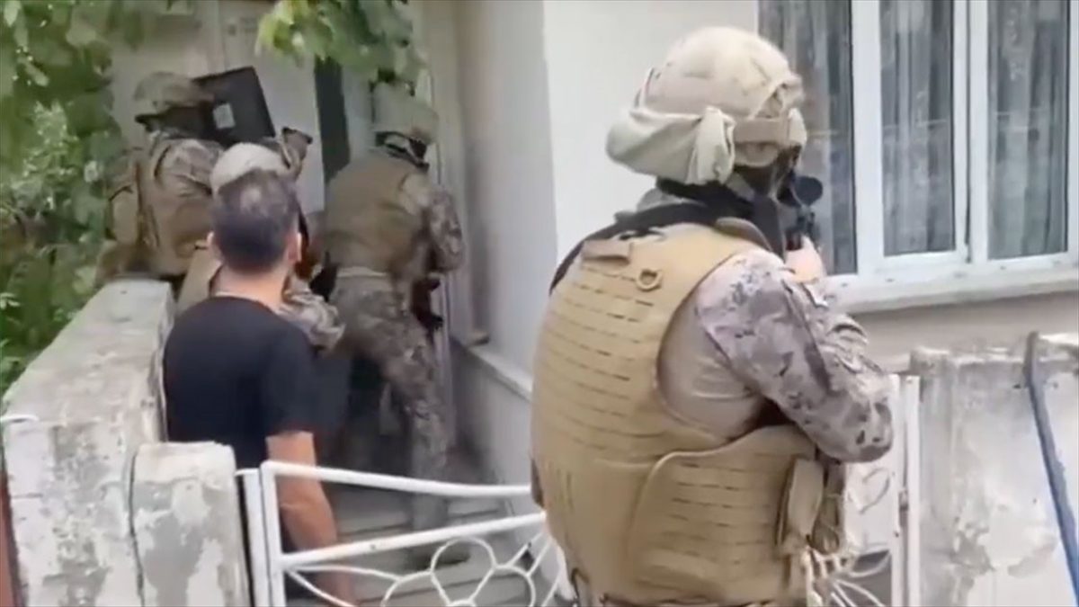 İçişleri Bakanı Ali Yerlikaya, 42 ilde düzenlenen "Narkoçelik-14" operasyonlarında 321