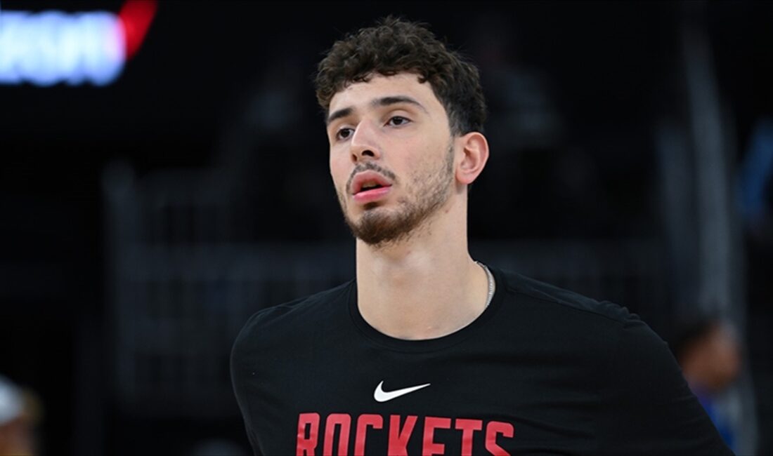Amerikan Basketbol Ligi'nde (NBA) milli oyunculardan Alperen Şengün, Houston Rockets'ta
