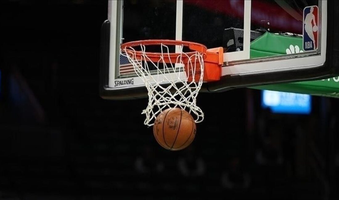 Amerikan Basketbol Ligi'nde (NBA) Atlanta Hawks, konuk ettiği Detroit Pistons'ı