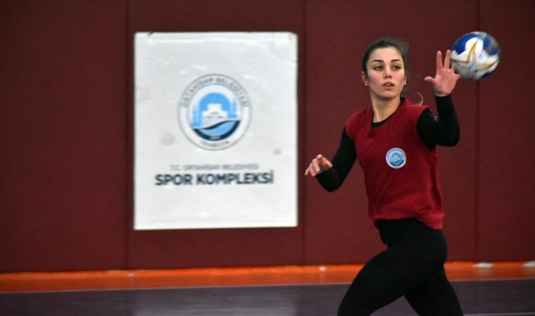 Türkiye Kadınlar Hentbol 1. Ligi B Grubu'nda sezonu 1. sırada