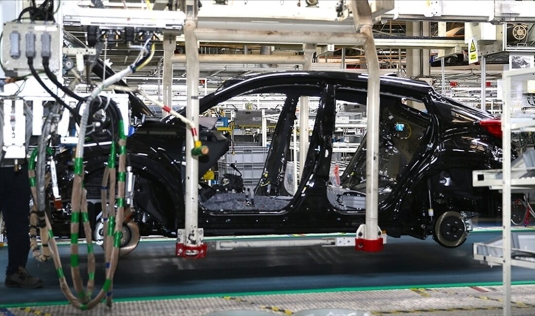 Otomotiv endüstrisi, geçen ay 3,2 milyar dolarla en fazla ihracata