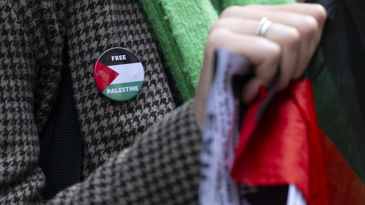 Uluslararası yardım kuruluşu Oxfam, İngiltere hükümetinin İsrail'e silah satışına izin