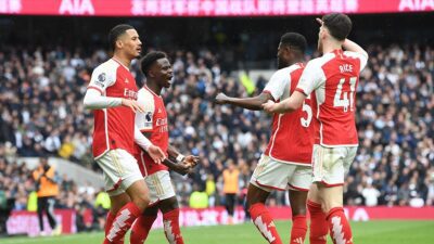 İngiltere Premier Lig'de Arsenal, deplasmanda Tottenham'ı 3-2 yendi.