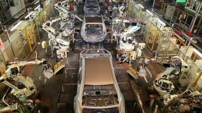 Sakarya'da yılın ilk çeyreğinde üretilen 66 bin 129 aracın yüzde