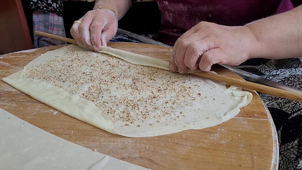 Samsun'da bir araya gelen kadınlar, Ramazan Bayramı'nda tüketmek amacıyla yöresel