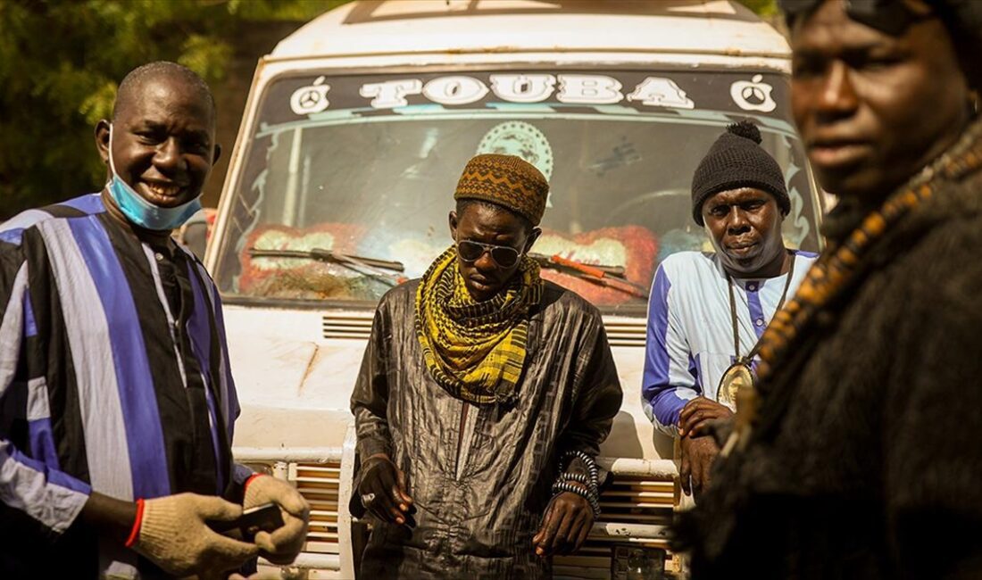 Senegal'de Müridi tarikatının renkli, aykırı ve mistik kolu Baye Fall