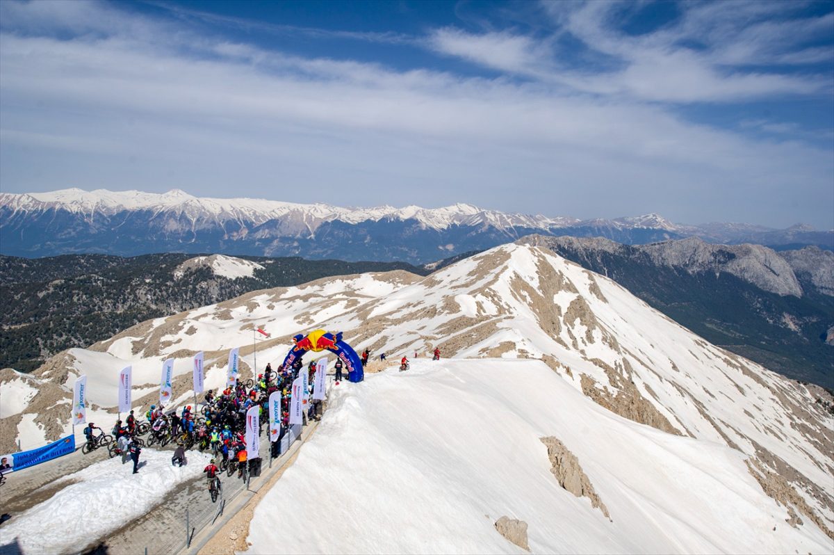 ANTALYA (AA) – Antalya'nın Kemer ilçesinde 20-21 Nisan'da düzenlenecek Sky