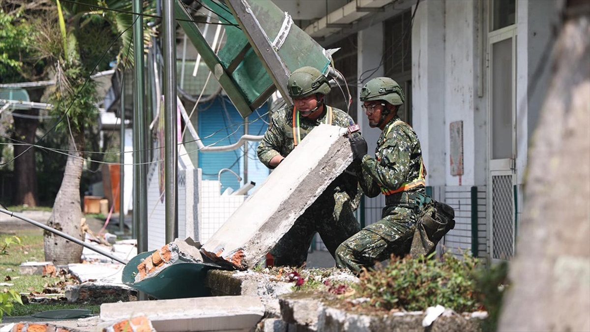 Tayvan'ın Hualien kentinde meydana gelen 7,4 büyüklüğündeki depremin ardından bölgede