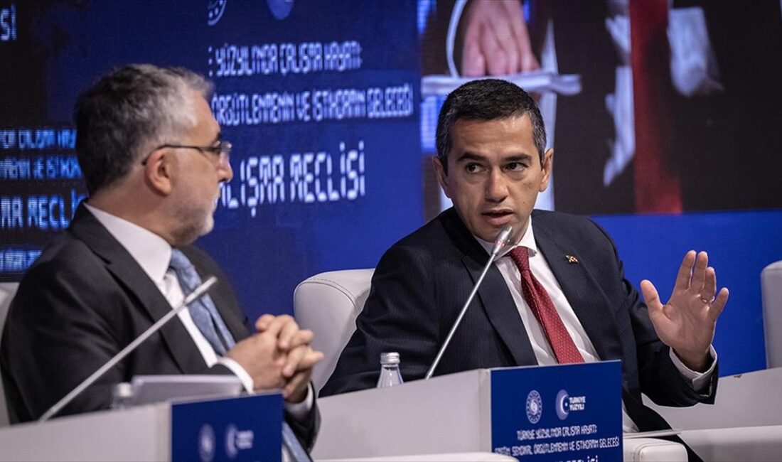 TİSK Yönetim Kurulu Başkanı Özgür Burak Akkol, "Türkiye'de çalışan nüfusun