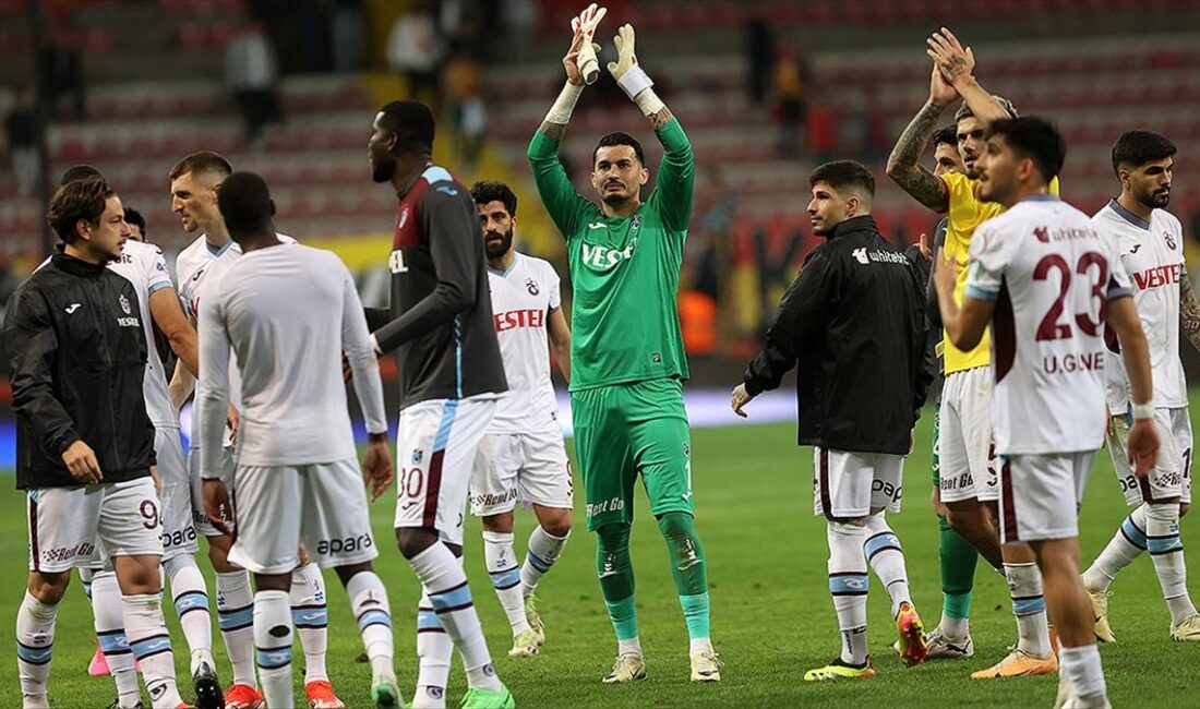 Trendyol Süper Lig'de Mondihome Kayserispor'u 2-1 yenen bordo-mavililer, teknik direktör