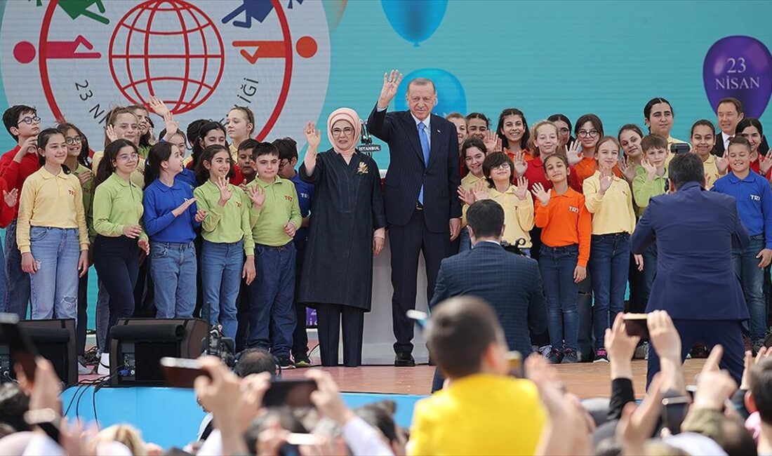 Dünyanın uluslararası ilk çocuk şenliği TRT Uluslararası 23 Nisan Çocuk