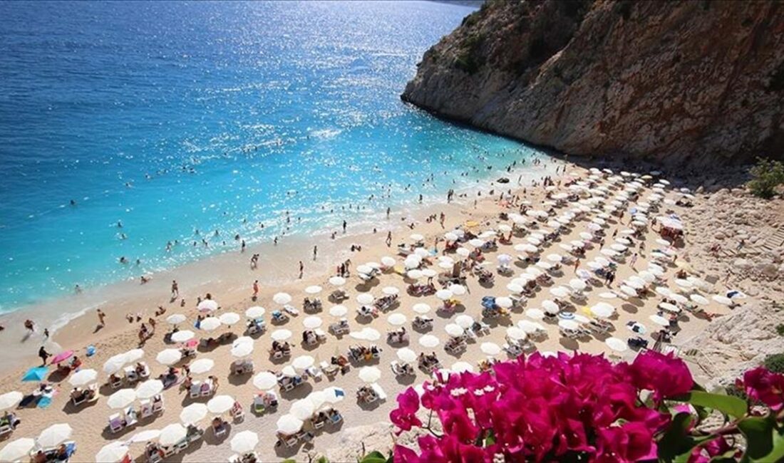 Tüketici dernekleri, yaklaşan tatil sezonu öncesinde erken rezervasyon yapmak isteyen