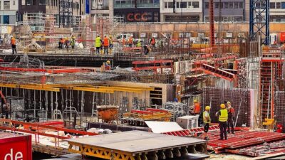 Türk müteahhitlik sektörünün bu yılın ilk çeyreğinde yurt dışında üstlendiği