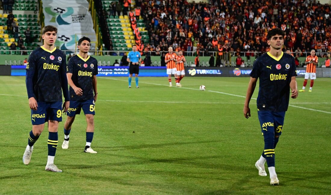Galatasaray ile Fenerbahçe arasında oynanan Turkcell Süper Kupa maçı, Fenerbahçe'nin