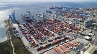 Türkiye'nin küresel mal ihracatından aldığı pay 2023'te yüzde 1,08'e, hizmet