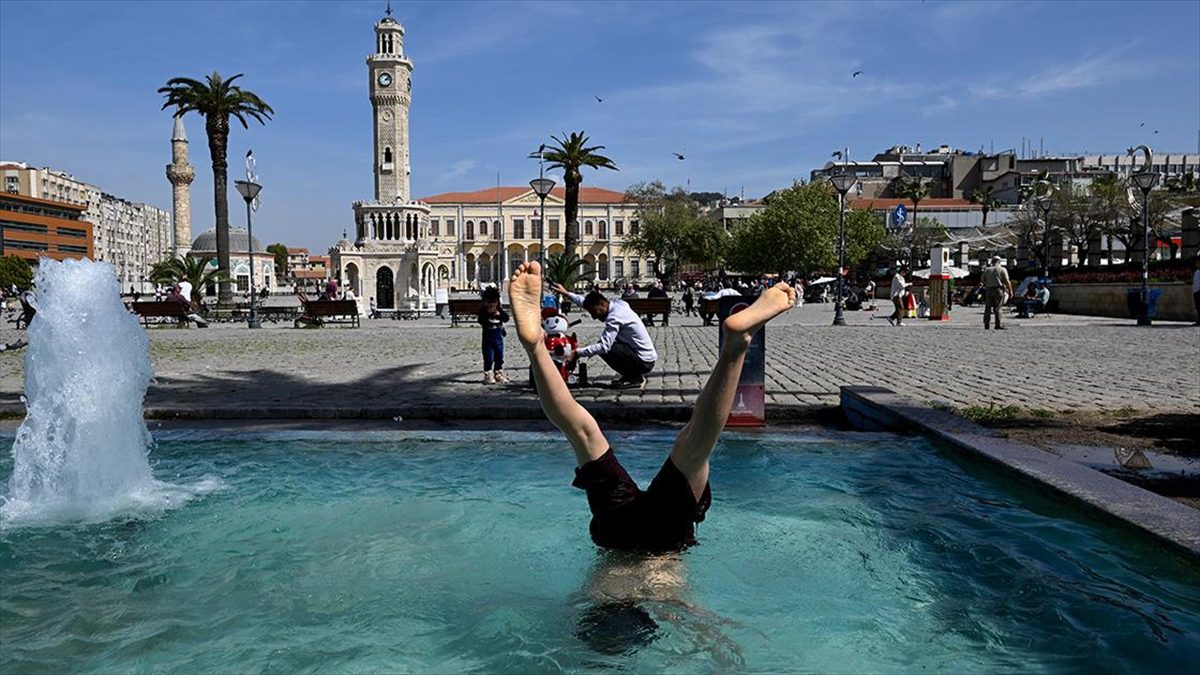 Türkiye'de etkili olan sıcak hava dalgası nedeniyle ilkbahardan çok yaz