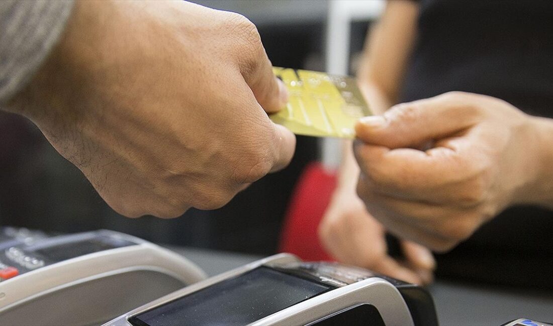 Uzmanlar, son dönemde alışverişlerde ödemelerin IBAN verilerek banka hesabına yönlendirilmesi