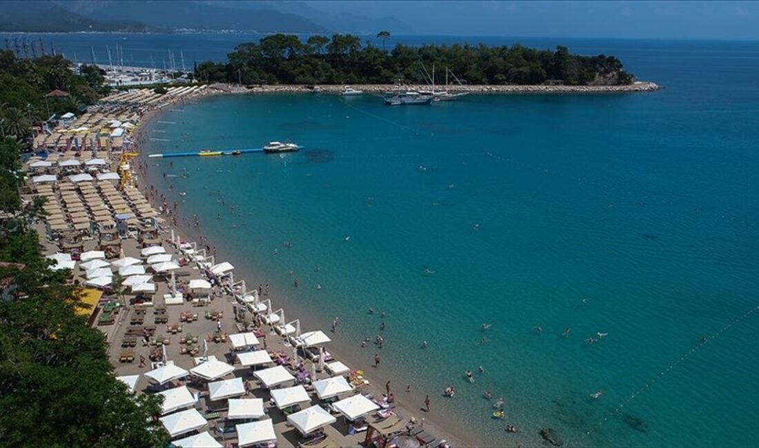 Ramazan Bayramı tatilinin 9 gün olmasının ardından uçak ve otel