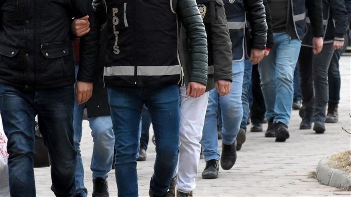 Van'da 1-14 Nisan tarihleri arasında, terör örgütü PKK/KCK'ya yönelik soruşturmalar