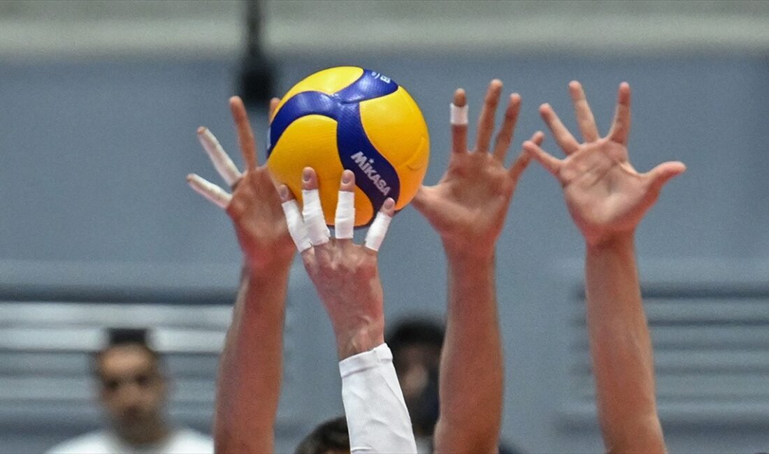 AXA Sigorta Efeler Ligi'nin normal sezonunu ilk 4'te bitiren takımlarının