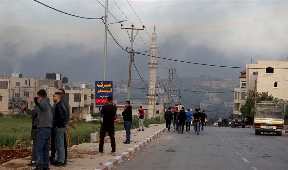 Yahudi yerleşimcilerin işgal altındaki Batı Şeria'nın Ramallah kentine bağlı Silvad