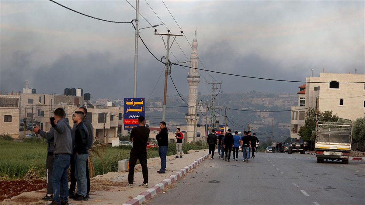 Yahudi yerleşimcilerin işgal altındaki Batı Şeria'nın Ramallah kentine bağlı Silvad