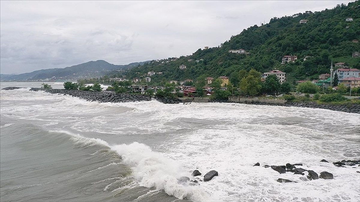 Meteoroloji Genel Müdürlüğünden iç ve batı kesimler için fırtına uyarısında