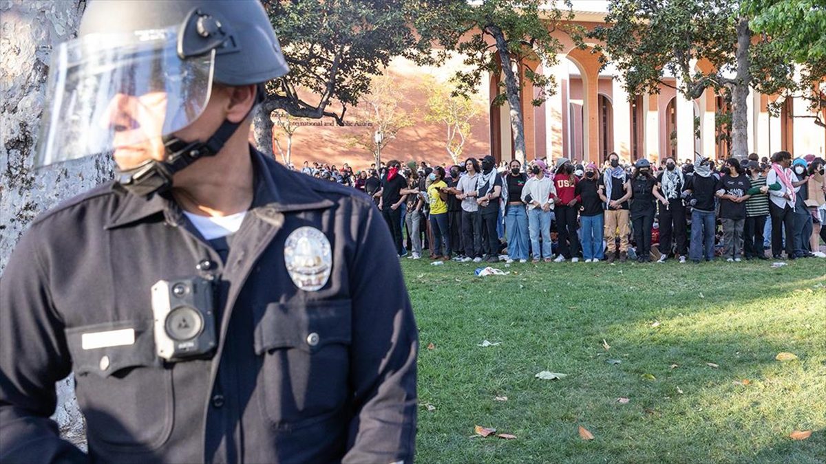 ABD'deki Güney California Üniversitesi'nde (USC) Los Angeles Polis Departmanı (LAPD)
