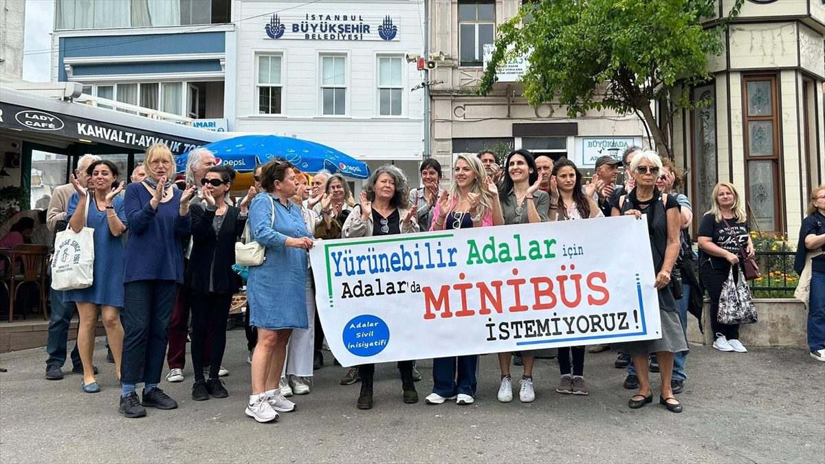 İSTANBUL (AA) – Adalar halkının yer aldığı Adalar Sivil İnisiyatifine
