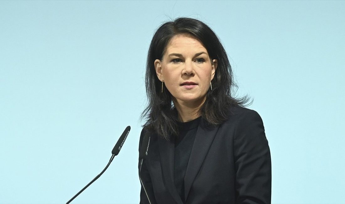 Almanya Dışişleri Bakanı Annalena Baerbock'un Berlin'de düzenlenen bir etkinlikte Alman