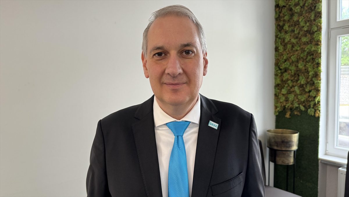 DAVA Başkanı Teyfik Özcan, "Siyasetçiler de biliyor, bizim burada çok