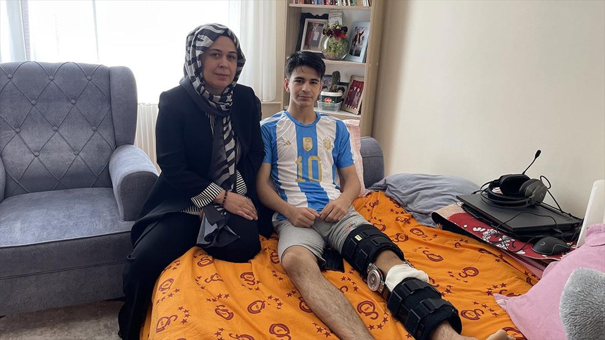 Konya'da amatör kümede oynanan maçta bacağı kırılan futbolcunun ailesi, karşılaşma