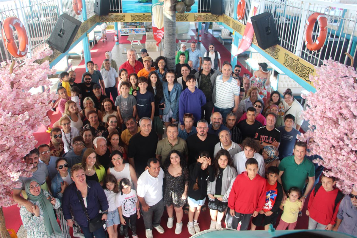ANTALYA (AA) – Antalya'da görev yapan gazeteciler, mavi turda bir