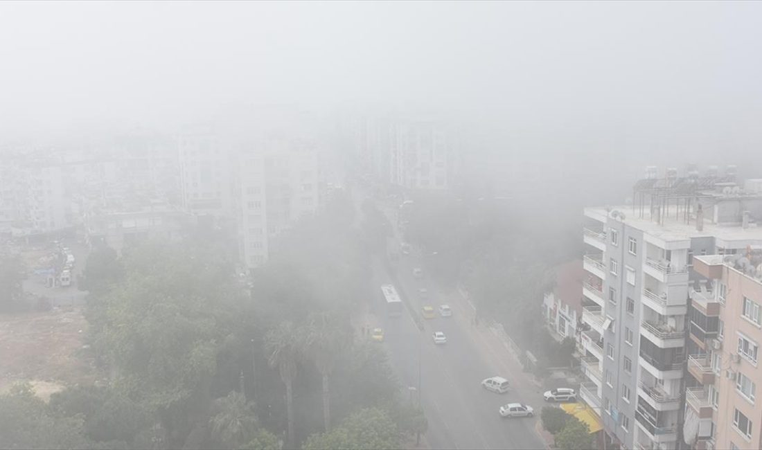ANTALYA (AA) – Kent merkezinde sabah saatlerinden itibaren sis bulutu