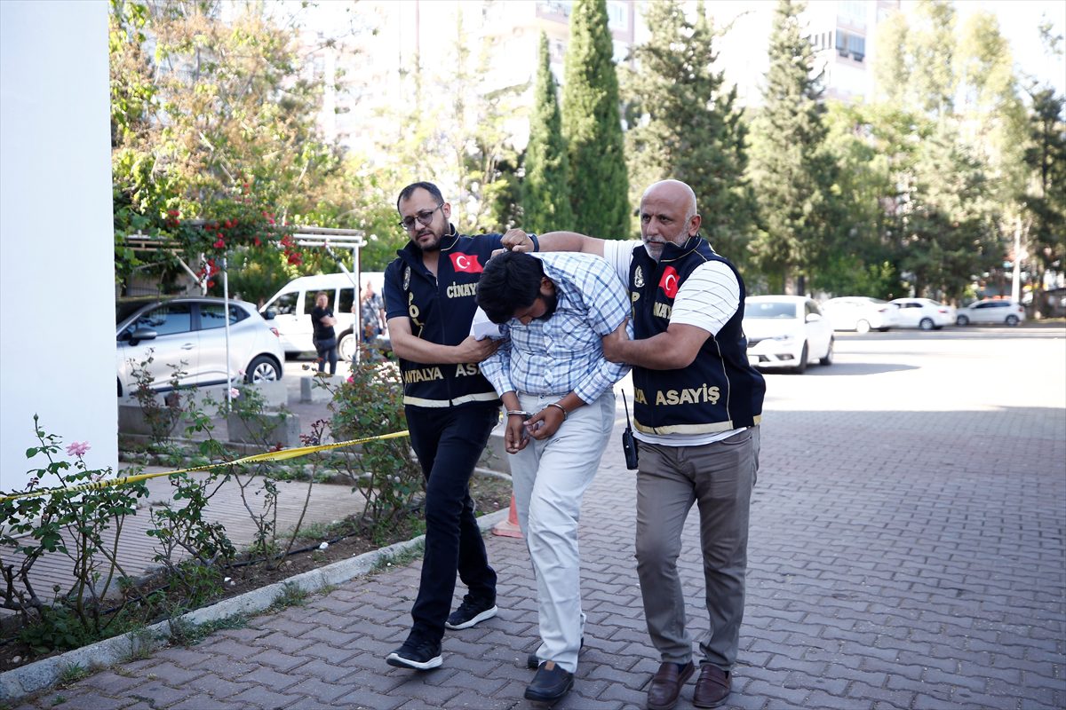 GÜNCELLEME – Antalya'da yabancı uyruklu kadın, evinde ölü bulundu