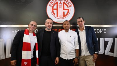ANTALYA (AA) – Süper Lig ekiplerinden Antalyaspor'da teknik direktörlüğe getirilen