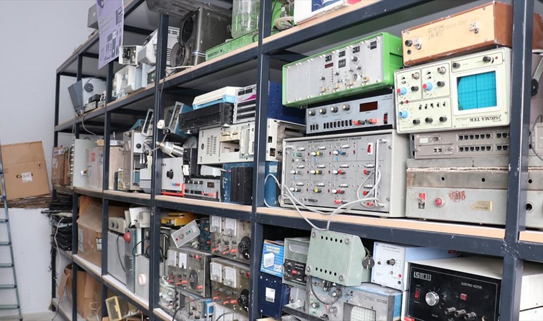 Atatürk Üniversitesi birimlerindeki kullanılmayan ve ömrünü tamamlamış elektronik malzemeler, kurulan